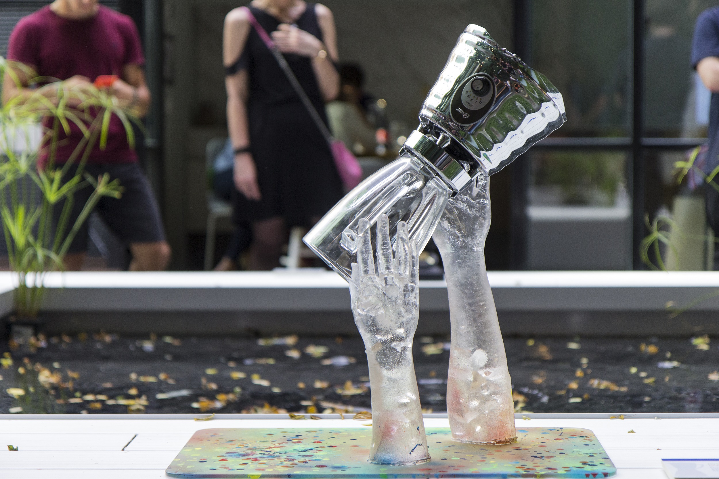 Alumnos de Diseño del IED customizan la batidora Oster Clásica